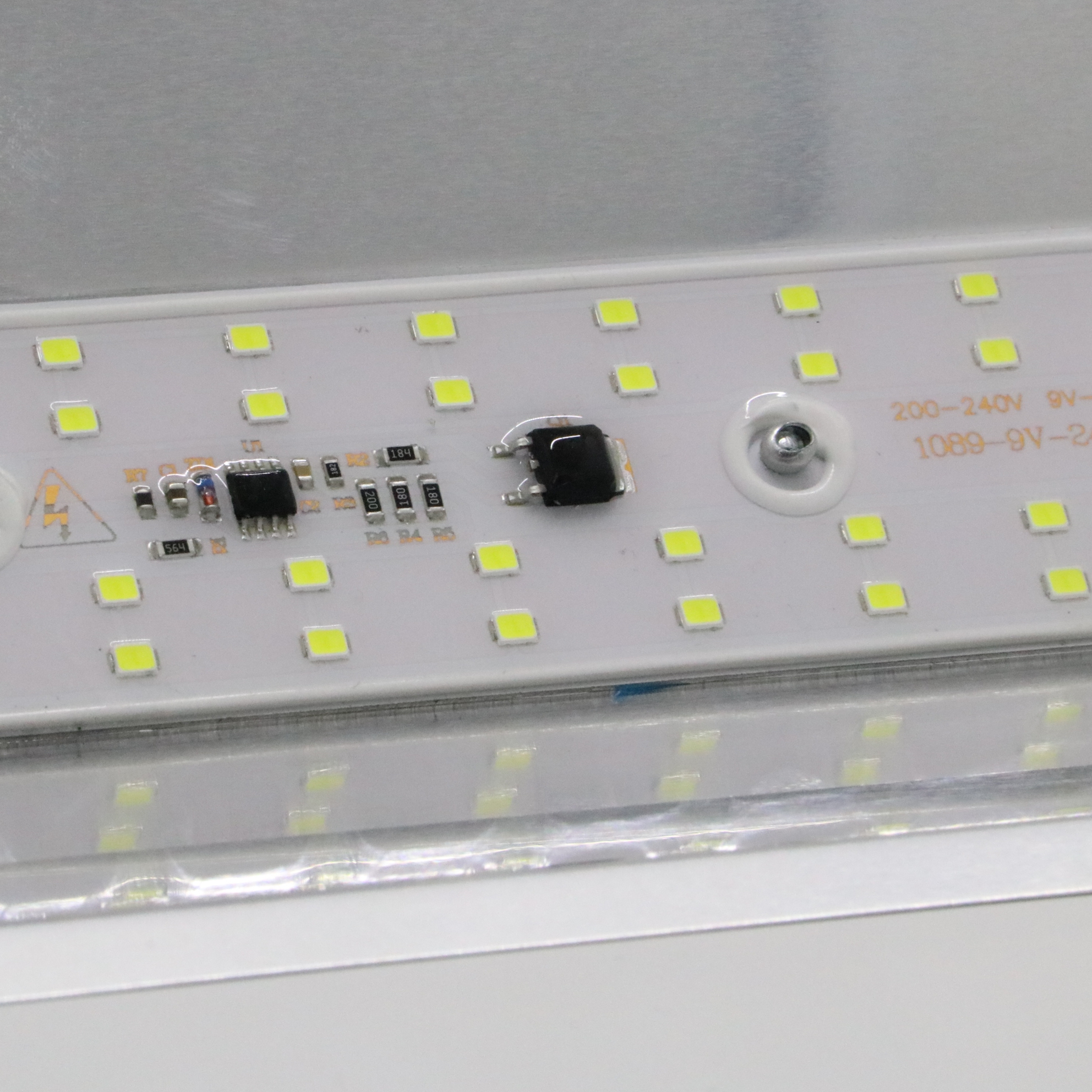 2019 Hot Selling High Speed The Latest Model Sodium Flood Light Soccer Field Led SMD 150w With Free Samples