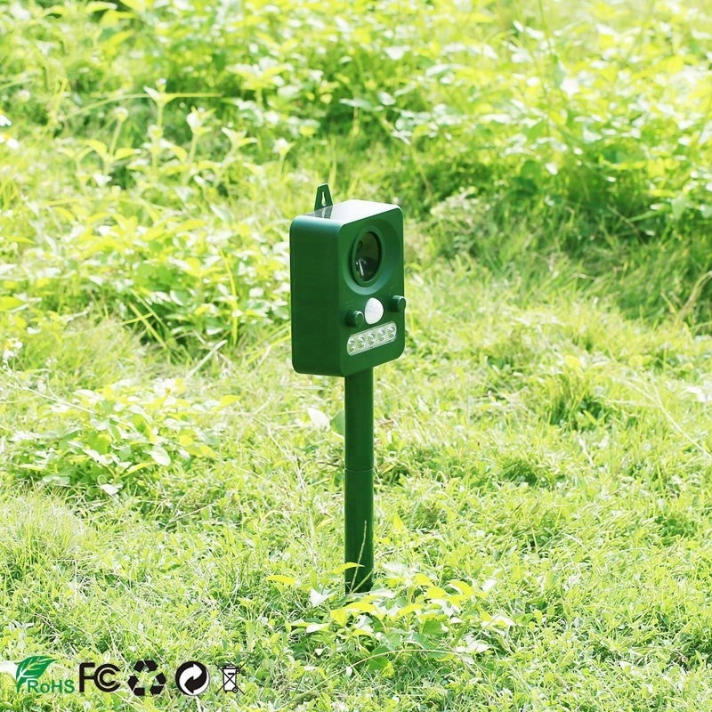 Outdoor pest repeller solar recharged battery power ultrasonic bird repeller