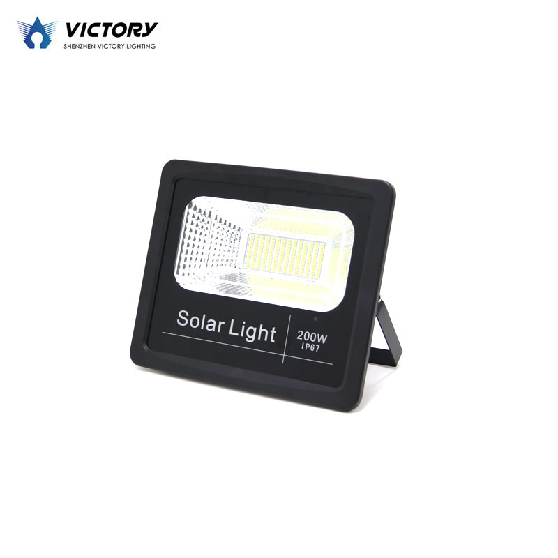New High Power 30W 60W 100W 200W LED Commercial Solar Powered Flood Lights
