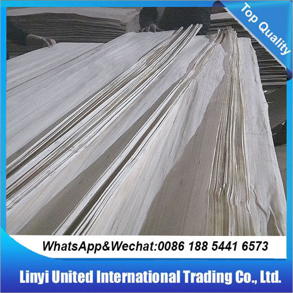 Sliced Cut Recon White Recon Poplar EV Face Veneer