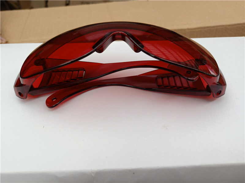 China manufacture IPL laser safety goggle with low price