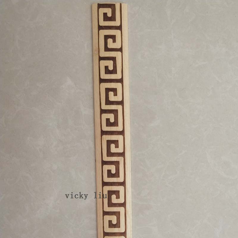 corner decorate with design wood moulding