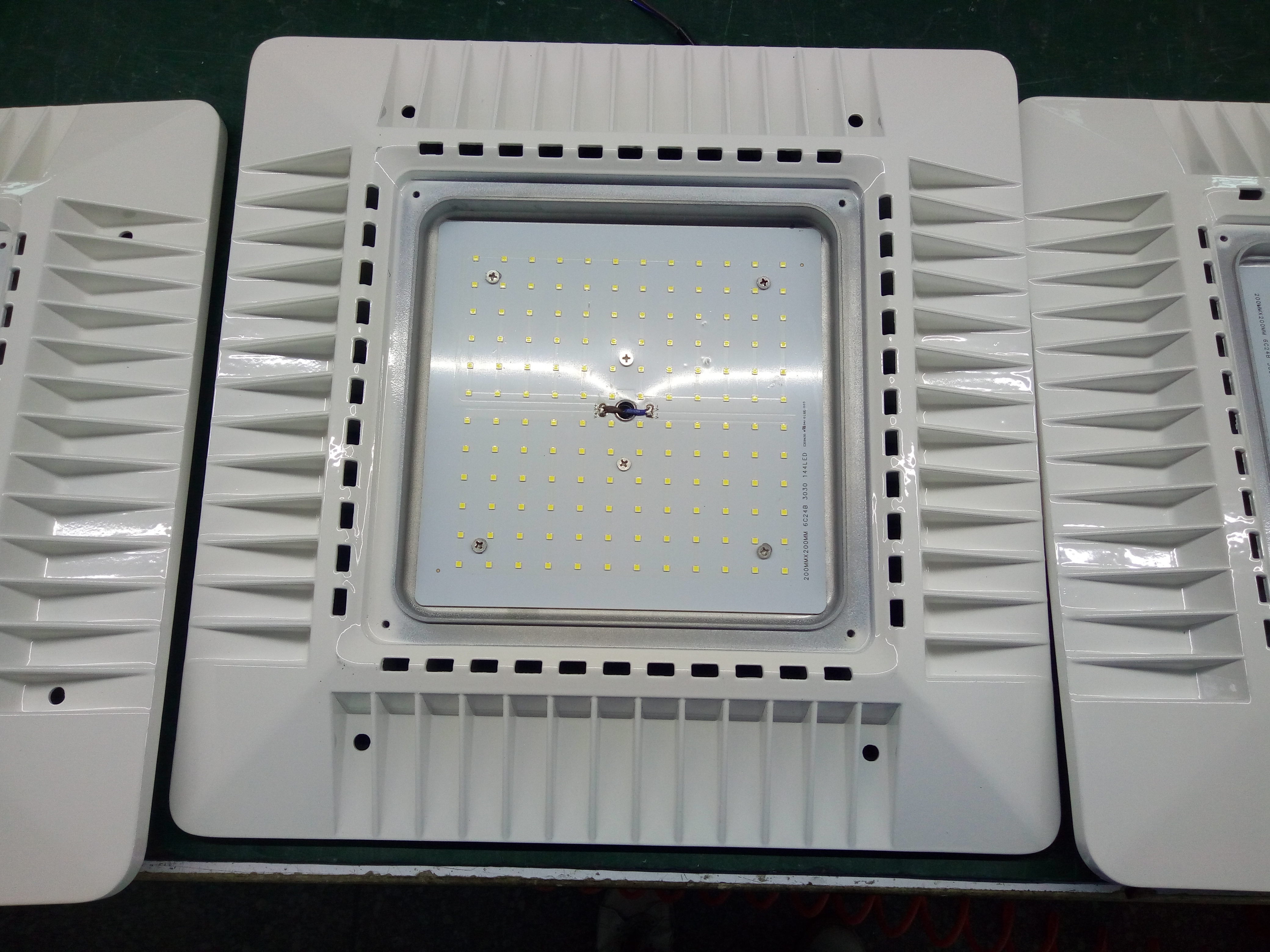 Super Bright Waterproof IP65 Oil Station Lamp 120W 150W 240W Slim Led Canopy Lights