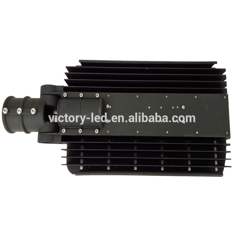 Good Quality 300W LED Street Light for Garden Road Park with Lithium Battery