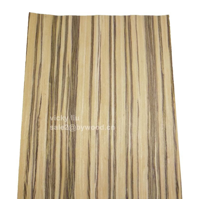 Furniture decorates the surface of the skin recon wood veneer