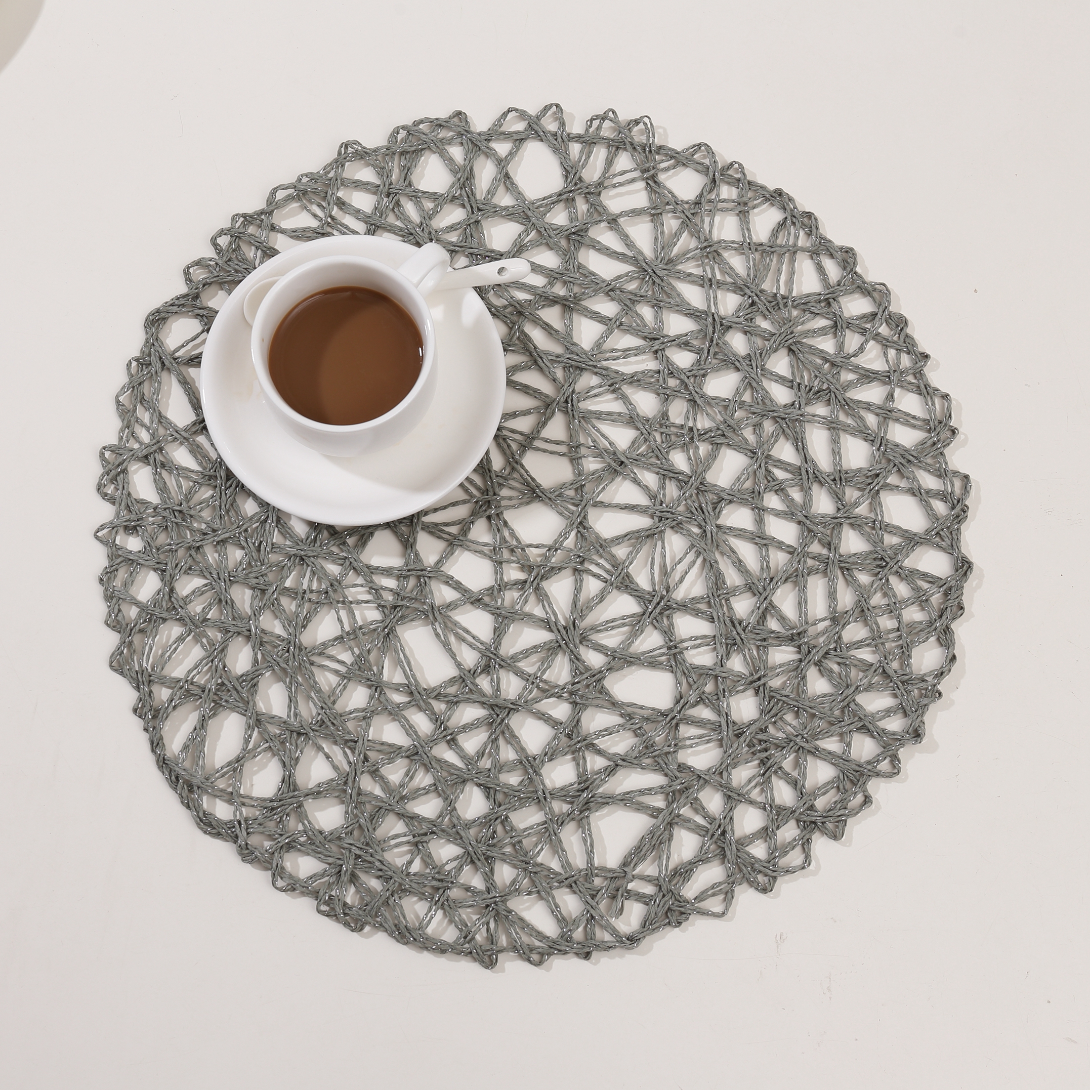 Tabletex eco-friendly wholesale cheap hot sale new style round hollow food serving placemat paper straw flitter placemats