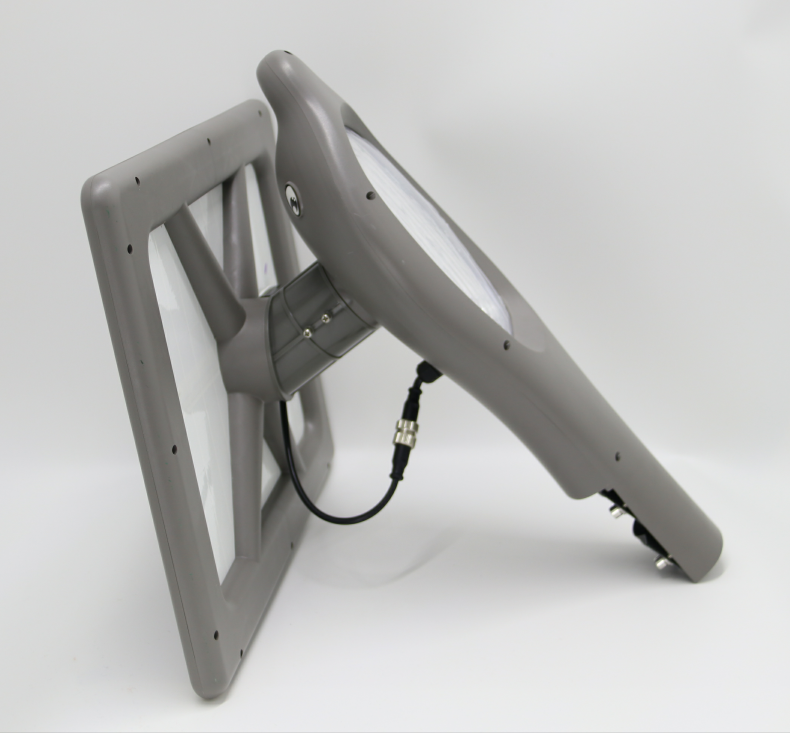 Solar Panel Adjustable 360 Degree Integrated Solar Street Light With 5 Years Warranty