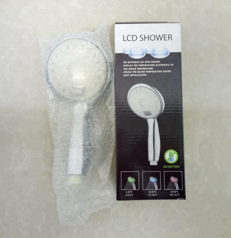 2018 New bathroom accessories head shower with led lights for bathroom