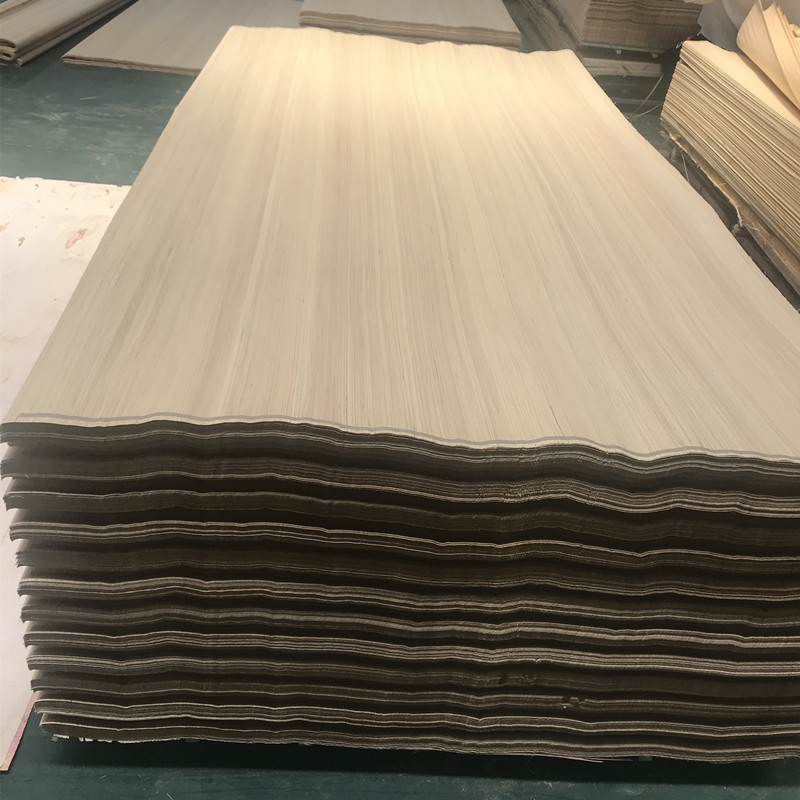 4x8 0.3mm thickness engineered wood veneers sapeli wood veneer
