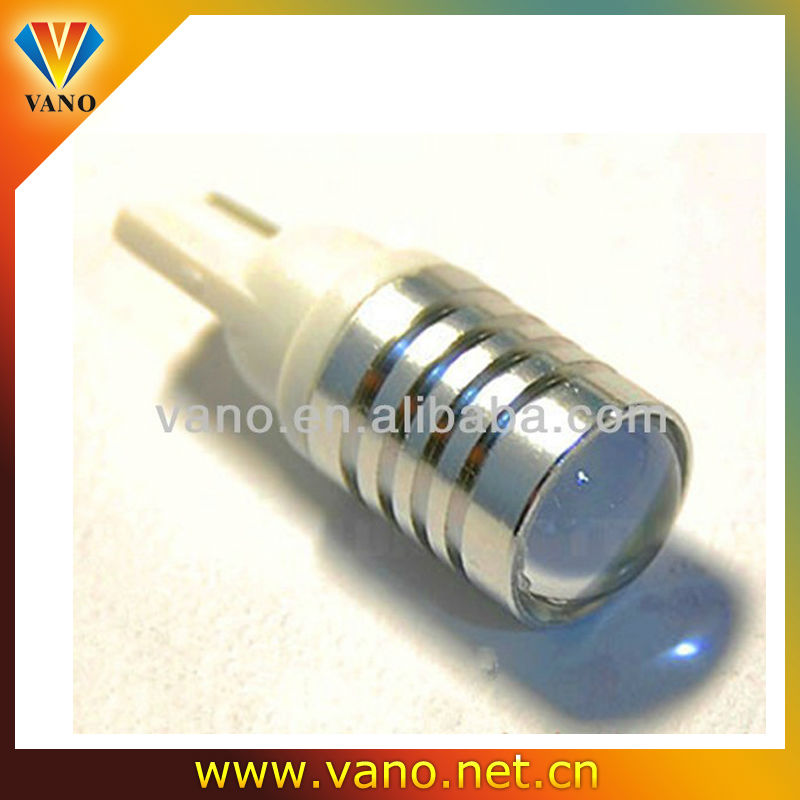 China Manufacturer of High Power Round Surface W2.1x9.5D Wedge Automobile Led Bulb T10 Cree